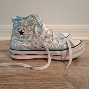 Converse (big girls) US size 4